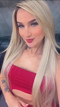 Imagem de clique da seção Videochamadas Top da modelo virtual Barbie disponível online para experiências privativas.
