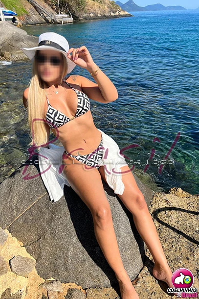 foto caseira 15 da garota acompanhante em Porto de Galinhas, ela é blogueira universitária estilo patricinha | Acompanhantes Porto de Galinhas | COELHINHAS DO BRASIL