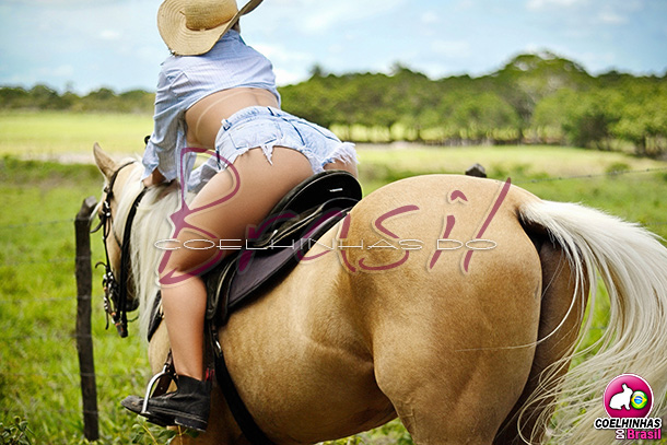 foto 2 da garota acompanhante em Natal, ela é blogueira universitária estilo patricinha | Acompanhantes Natal | COELHINHAS DO BRASIL